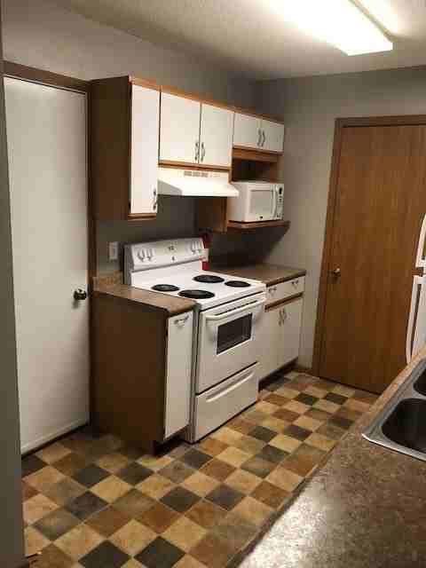 208 Soo Ave - Photo 4 of 9