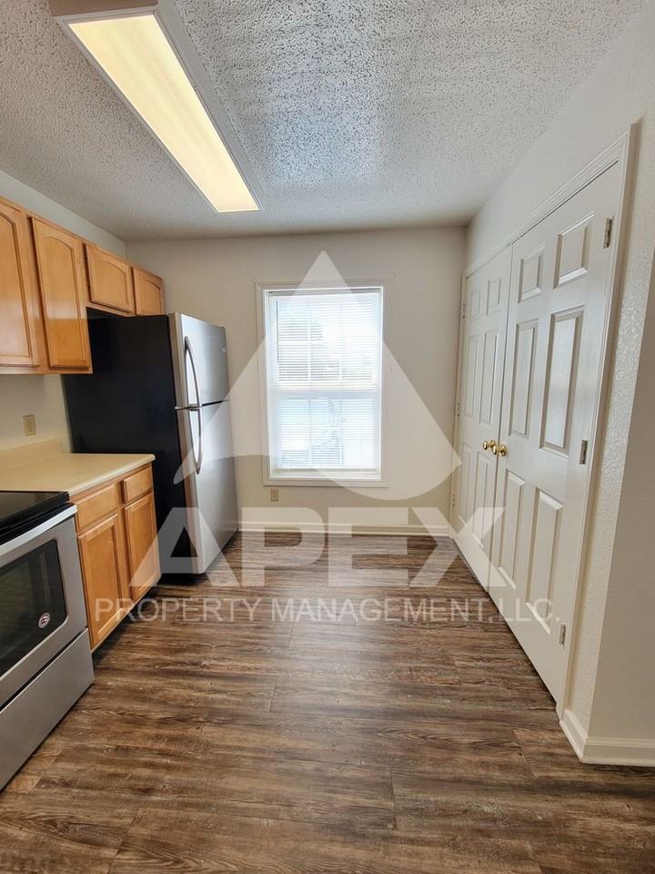 205 Telford Street #A - Photo 4 of 22