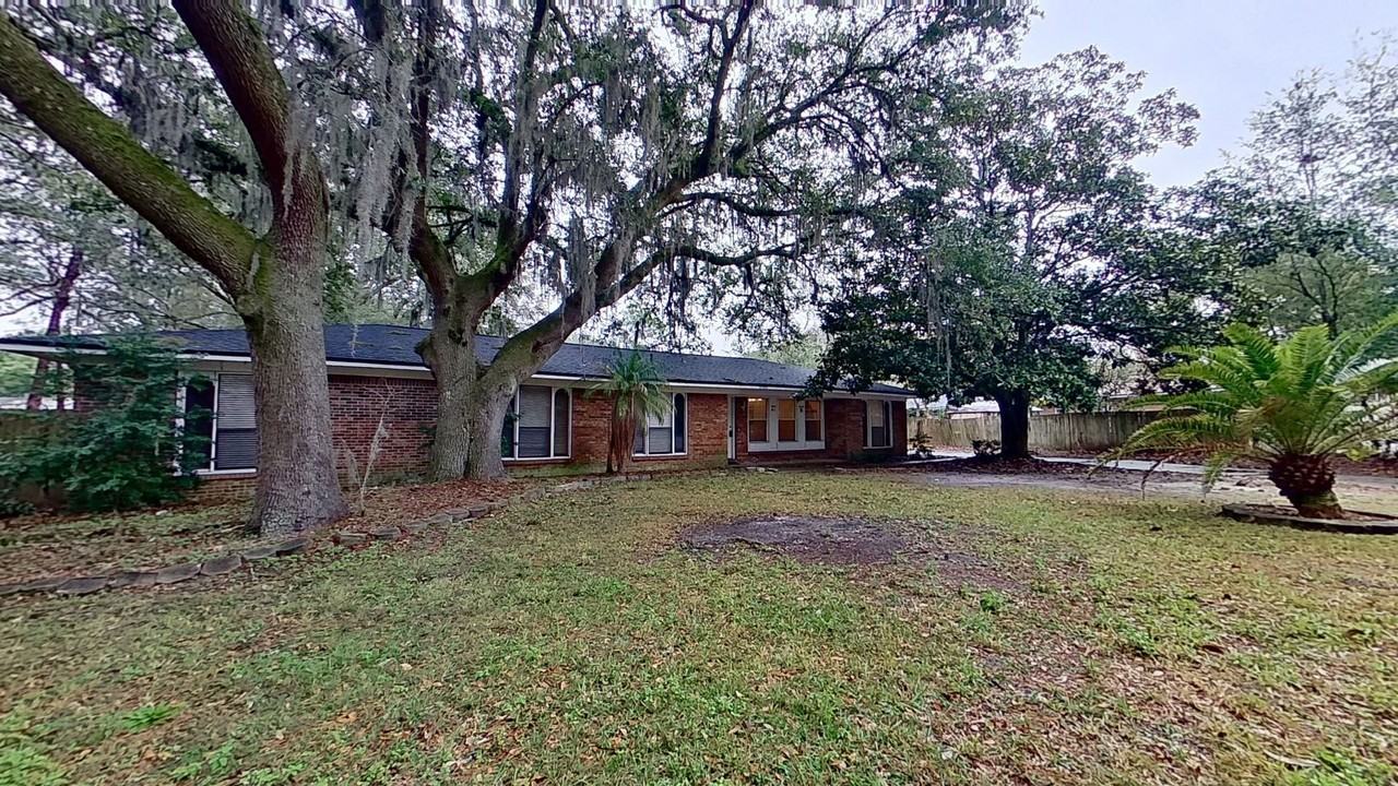3995 Cross Creek Rd - Photo 2 of 31