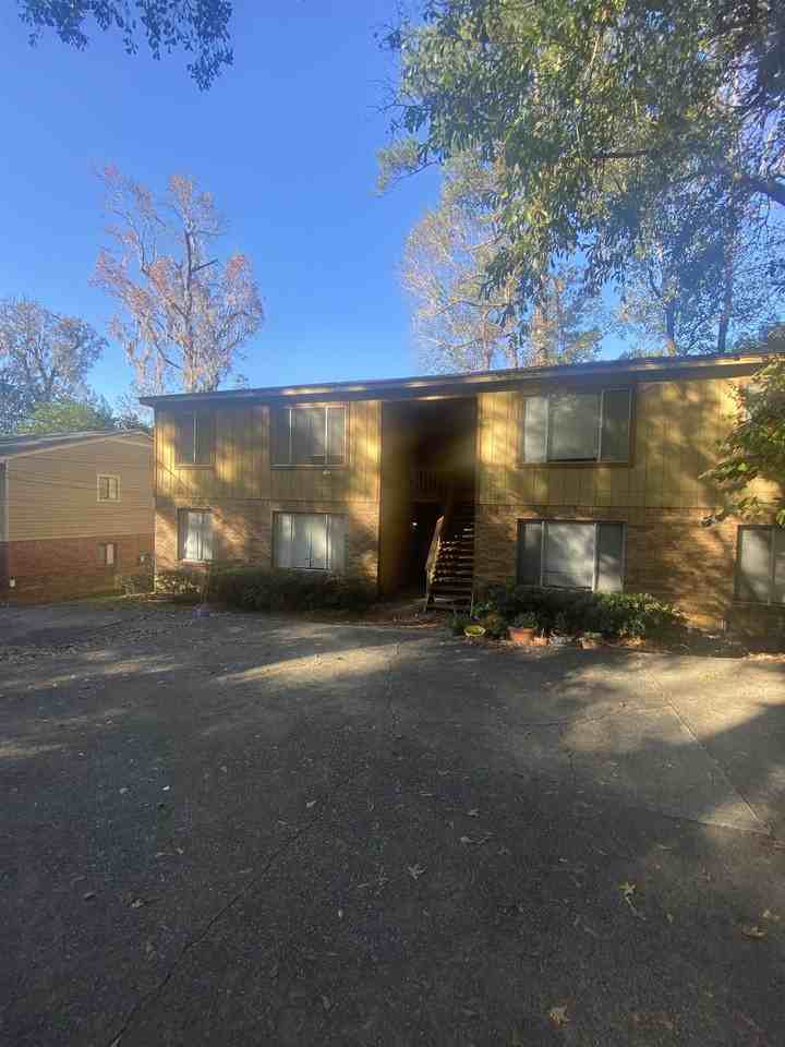 2220 Claremont Ln Apt B #B - Photo 2 of 19