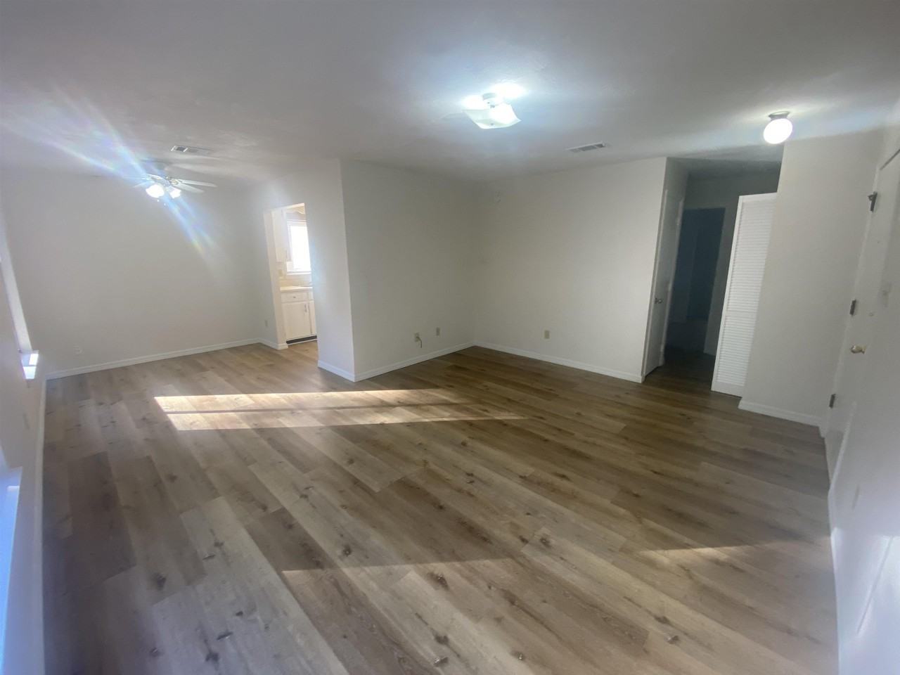 2220 Claremont Ln Apt B #B - Photo 4 of 19