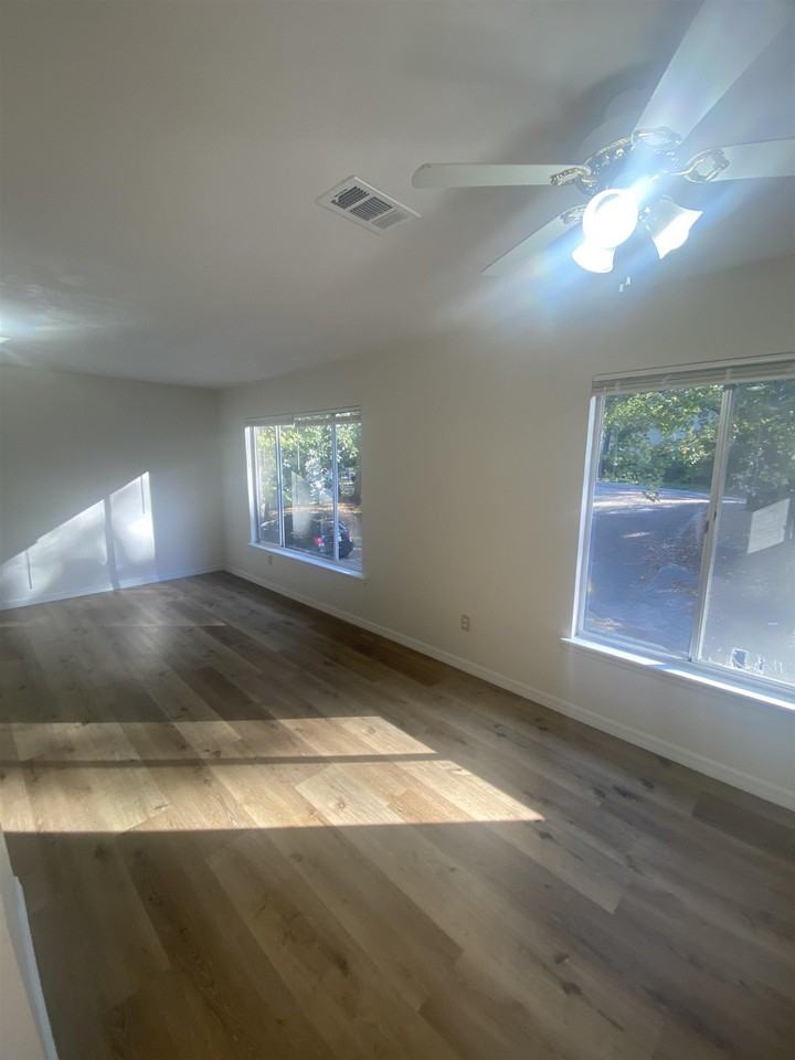 2220 Claremont Ln Apt B #B - Photo 7 of 19