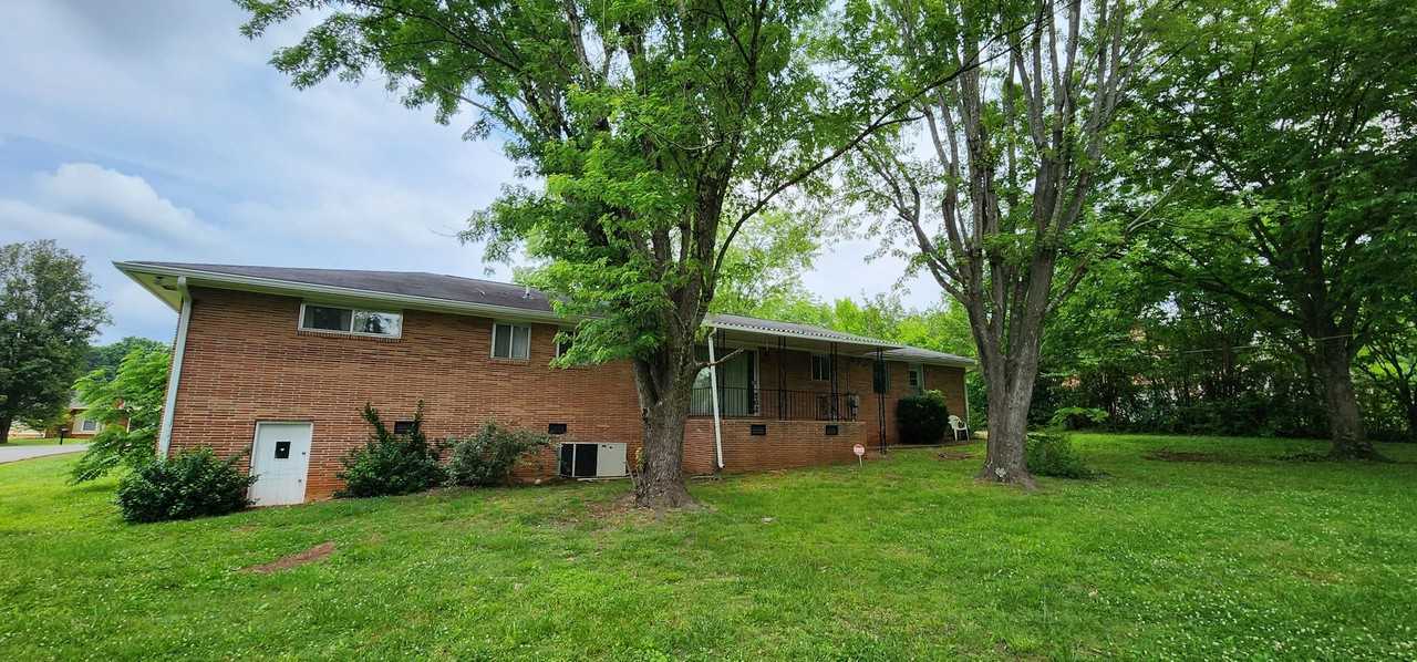 6836 Bacon Ln - Photo 4 of 19