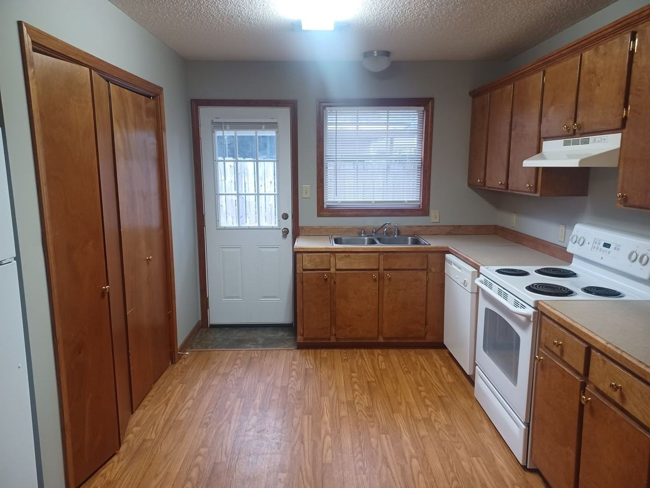 1204 Jeannie St #A - Photo 2 of 7