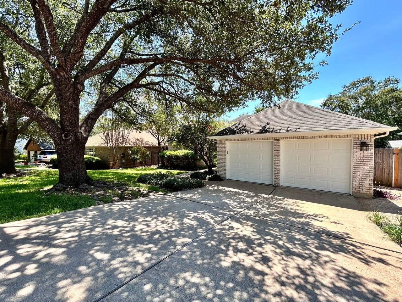 10819 Redmond Rd - Photo 2 of 41