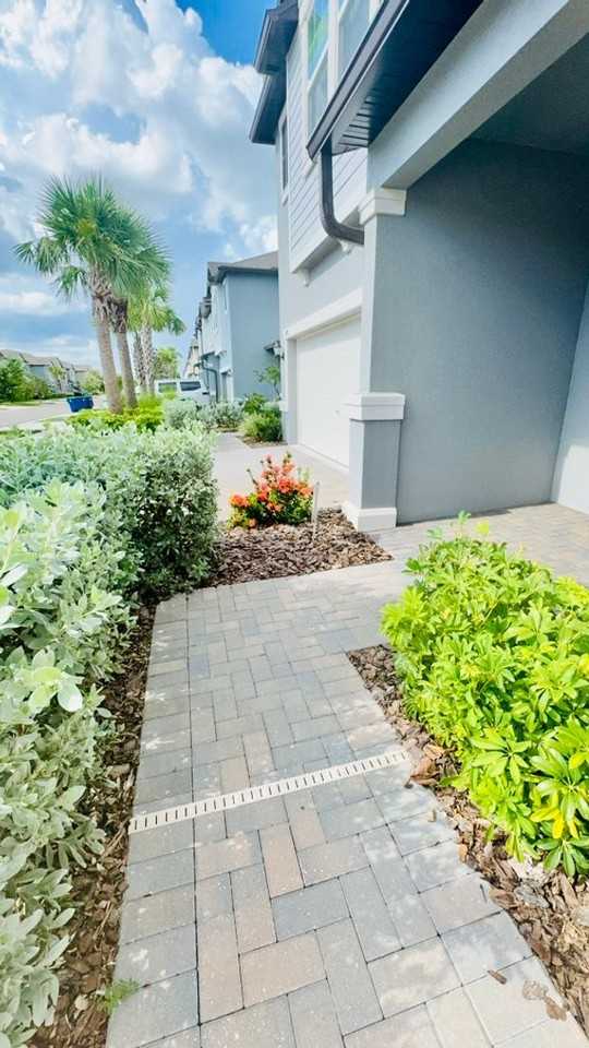 8926 Gallantree Pl - Photo 2 of 39