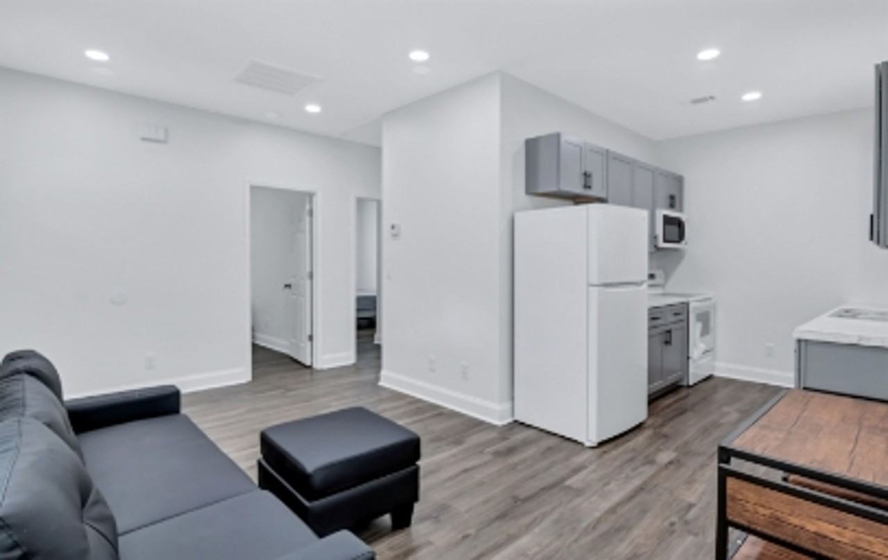 700 Carmen Avenue - Photo 2 of 11