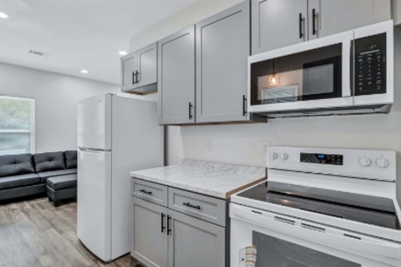 700 Carmen Avenue - Photo 5 of 11