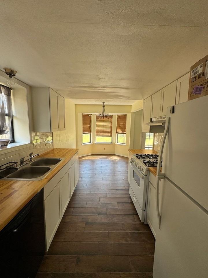4515 W Princeton Pl - Photo 3 of 15