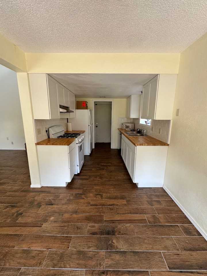 4515 W Princeton Pl - Photo 4 of 15