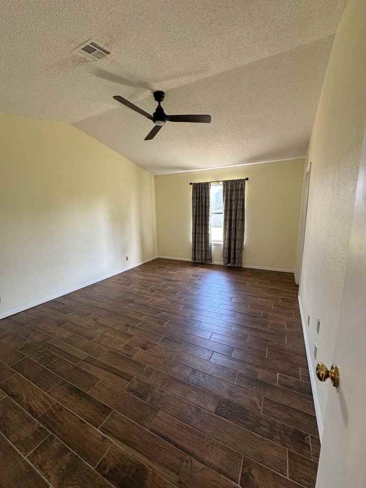 4515 W Princeton Pl - Photo 5 of 15