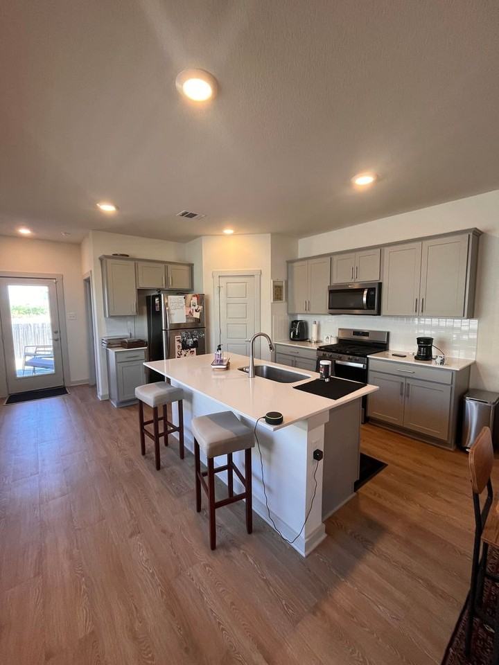 308 Millbrook Blvd - Photo 2 of 15