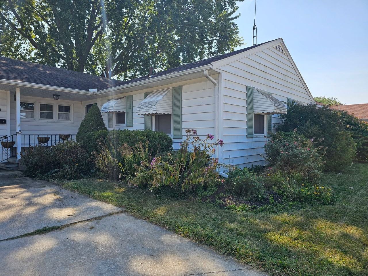 653 Westhaven Dr - Photo 2 of 26