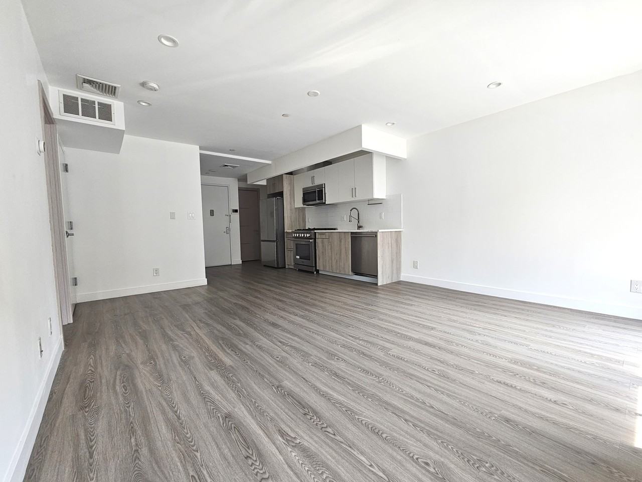 2025 Ocean Avenue #1B - Photo 3 of 12