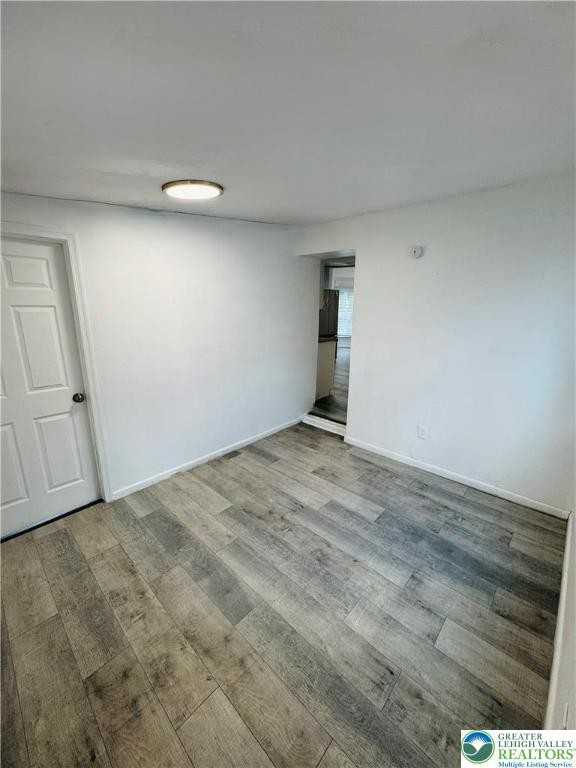 444 N Law St - Photo 2 of 8