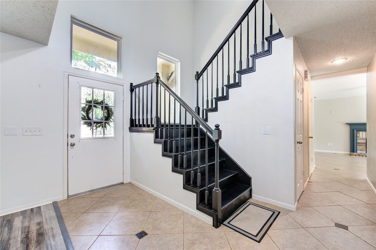 22 Summithill Pl - Photo 3 of 29