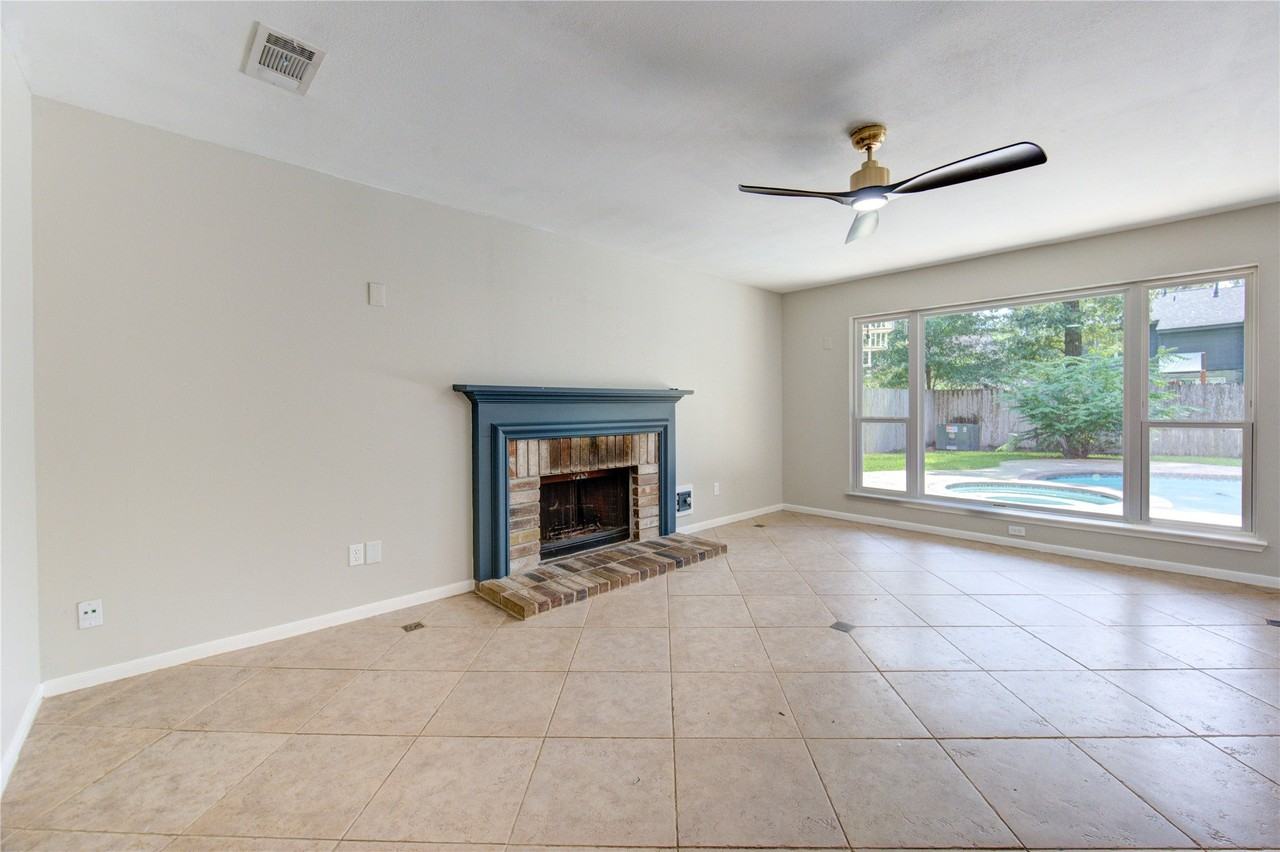 22 Summithill Pl - Photo 5 of 29