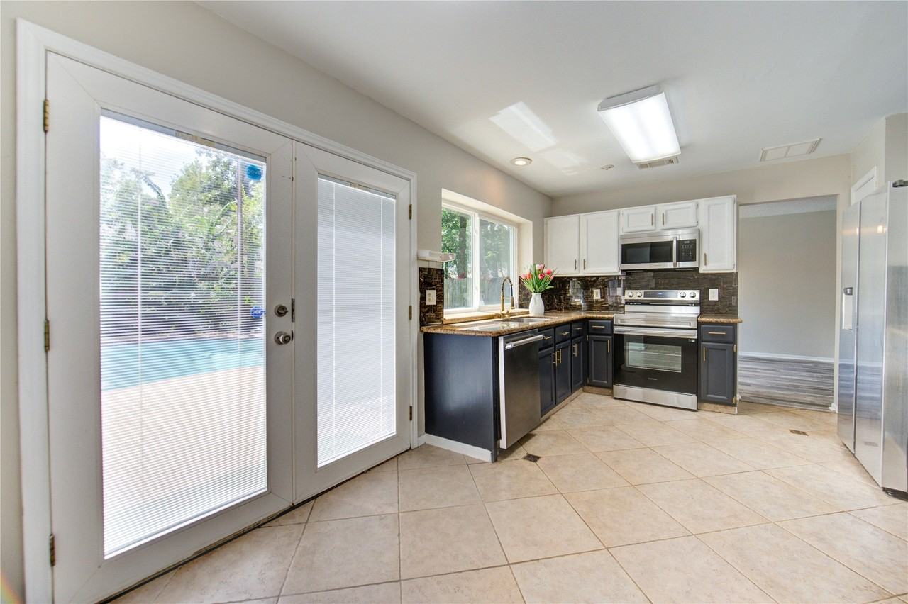 22 Summithill Pl - Photo 6 of 29