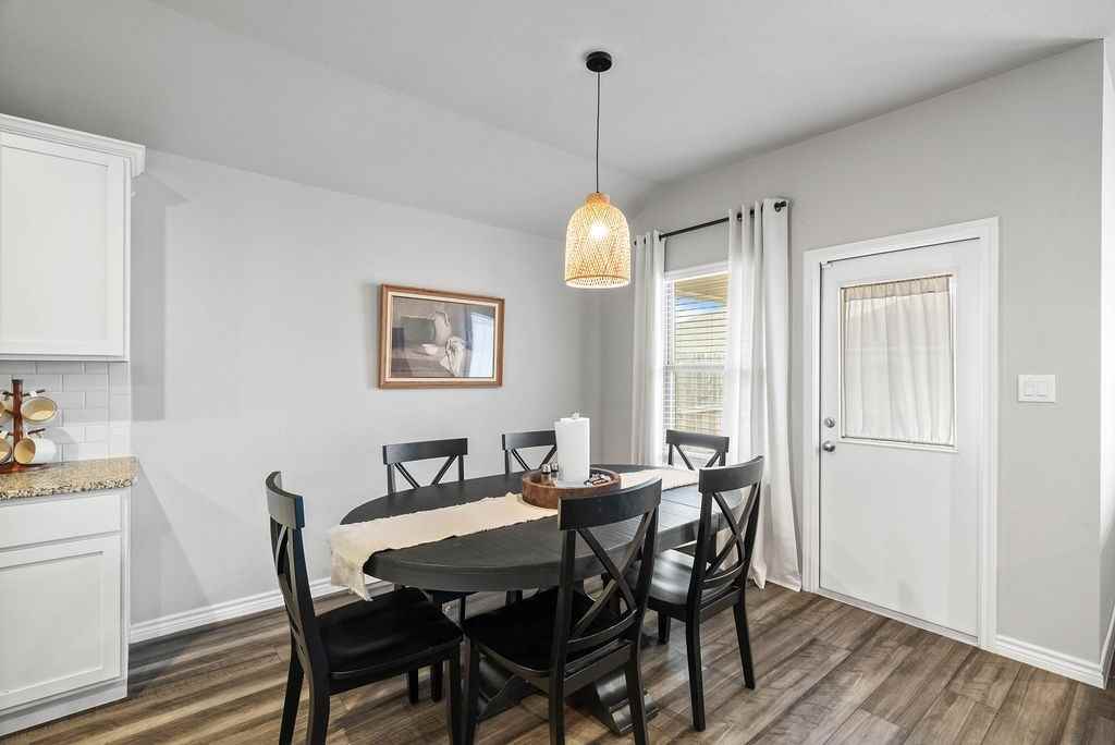 7322 Tristan Dr - Photo 6 of 20