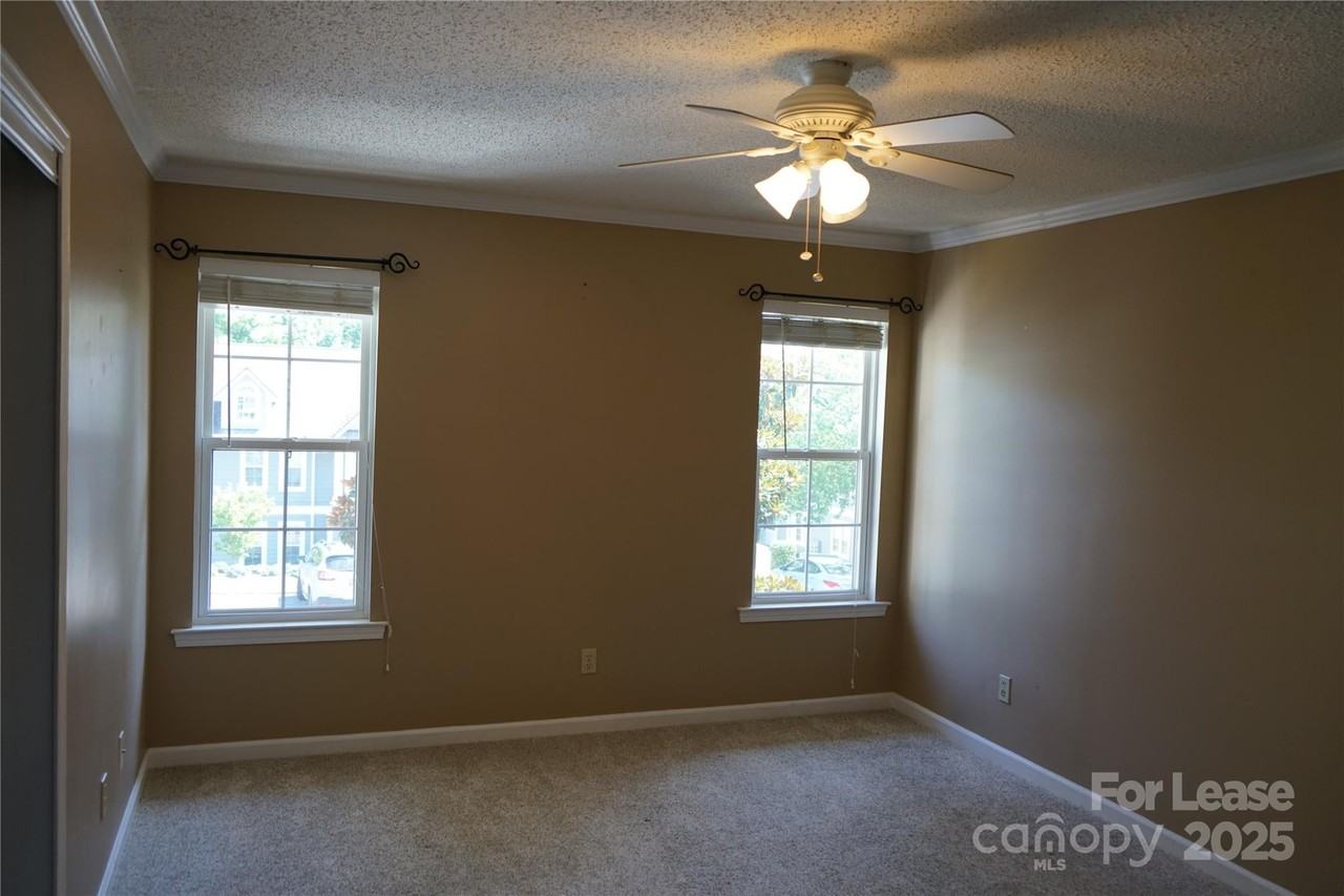 4406 Marble Way - Photo 3 of 29