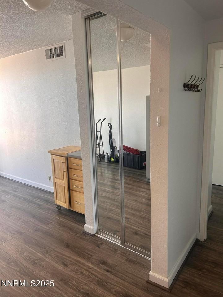 567 W 4th St Apt 302 - Photo 2 of 10