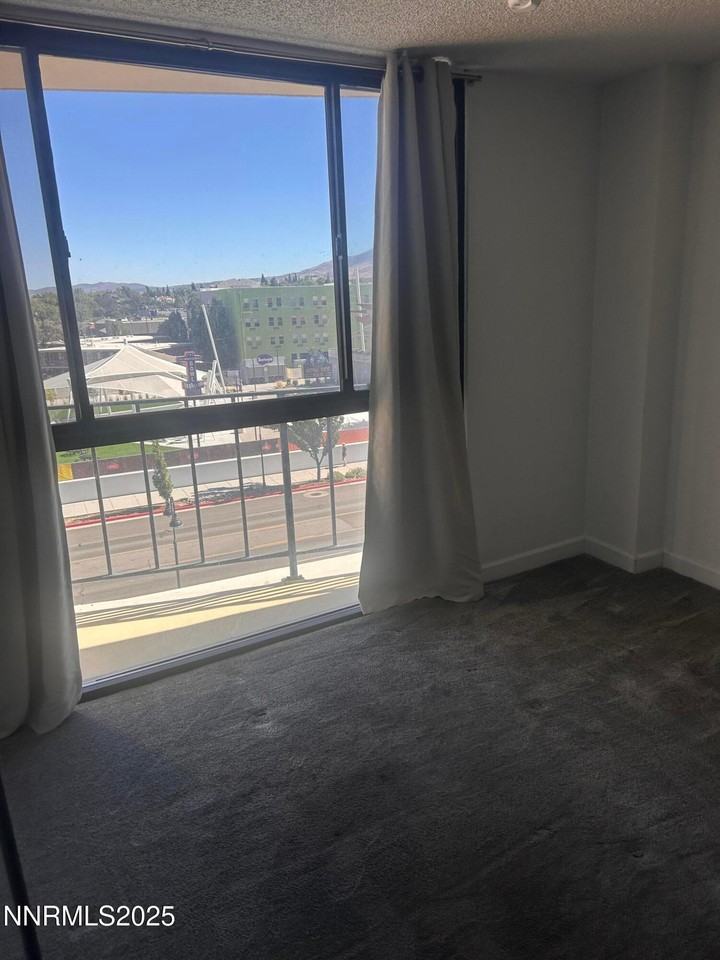 567 W 4th St Apt 302 - Photo 4 of 10