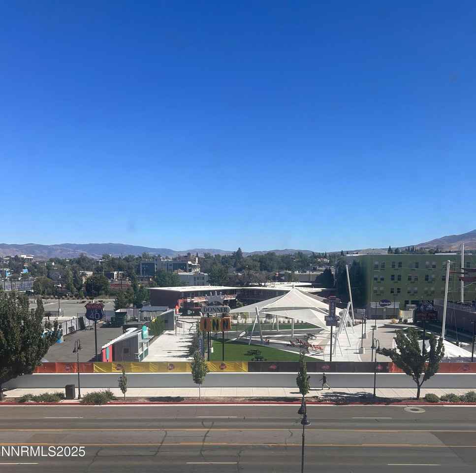 567 W 4th St Apt 302 - Photo 5 of 10