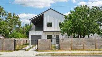 106 W Fawnridge Dr - Photo 1 of 1