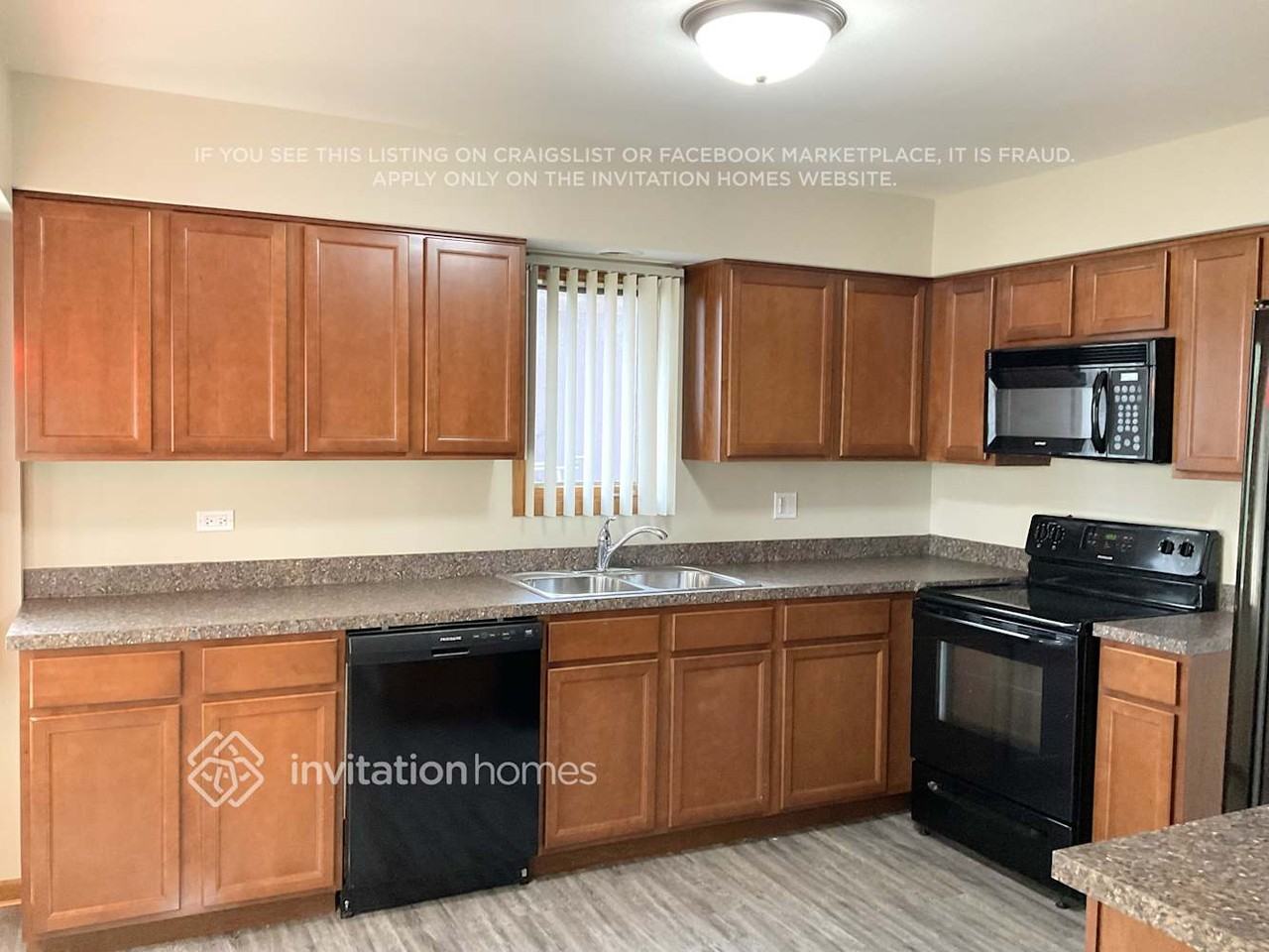 15515 Long Avenue - Photo 4 of 13