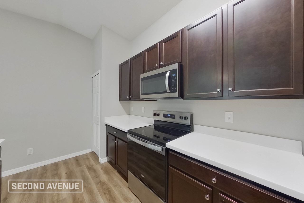 14051 Canadian Ave - Photo 5 of 30