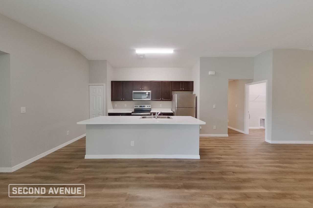 14051 Canadian Ave - Photo 6 of 30