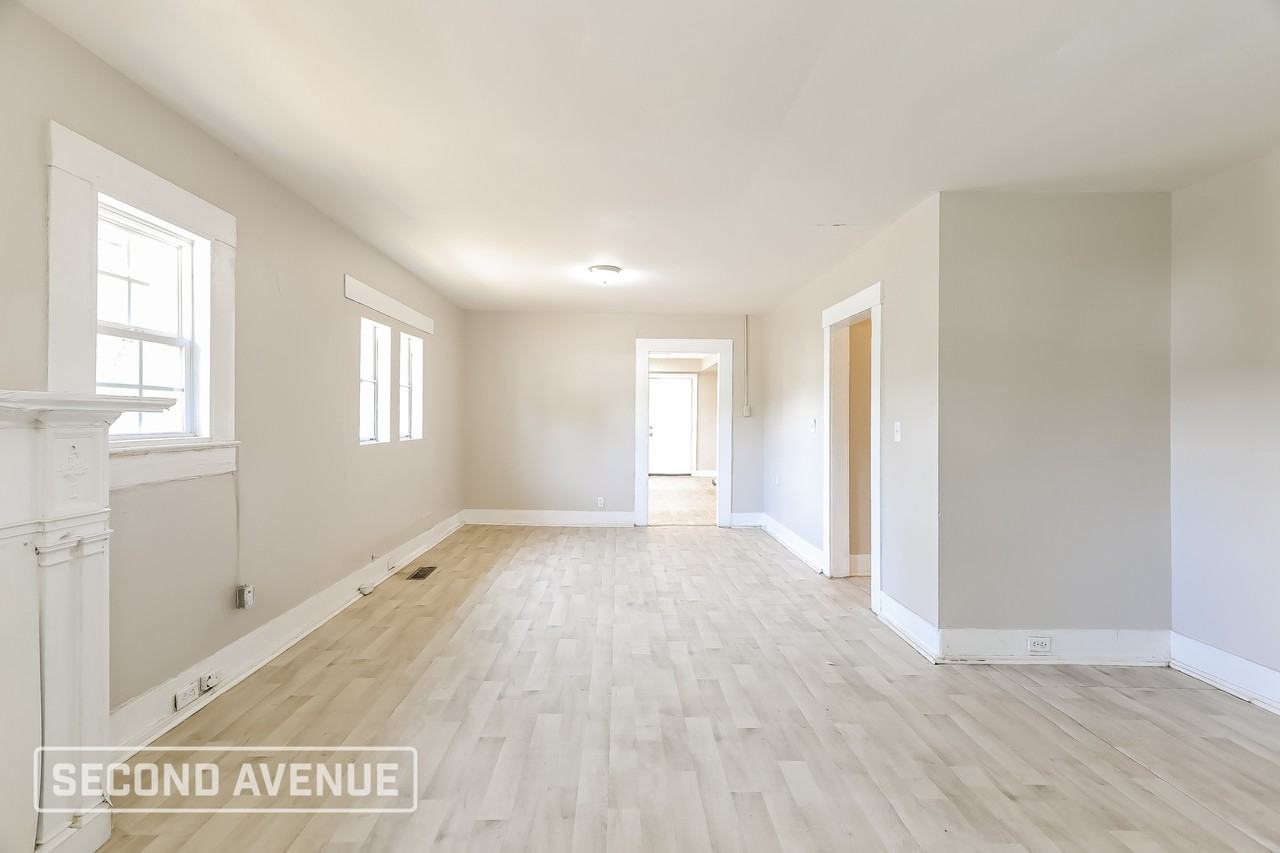 4844 Court R - Photo 7 of 25