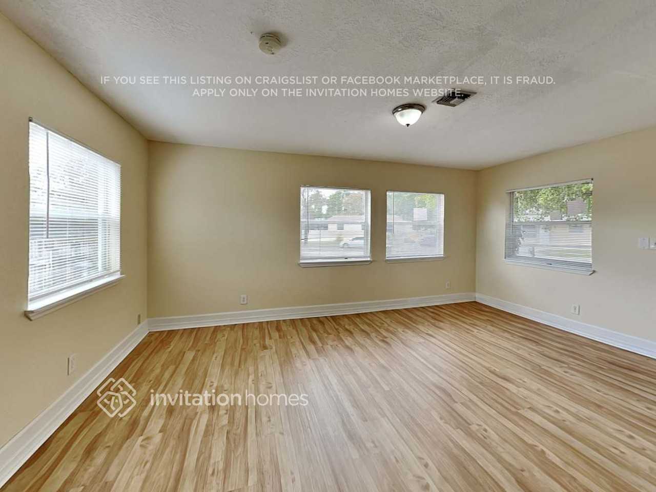 2450 Northwest 30th Way - Photo 3 of 15