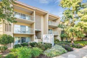 featured image of 6024 Surrey Square Ln