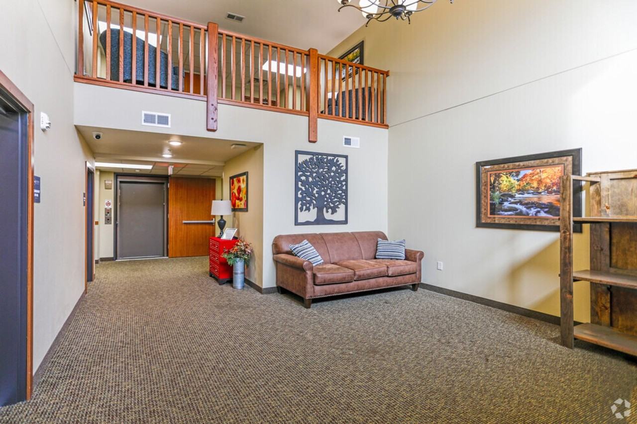 2703 Mayhew Lake Rd NE - Photo 6 of 37