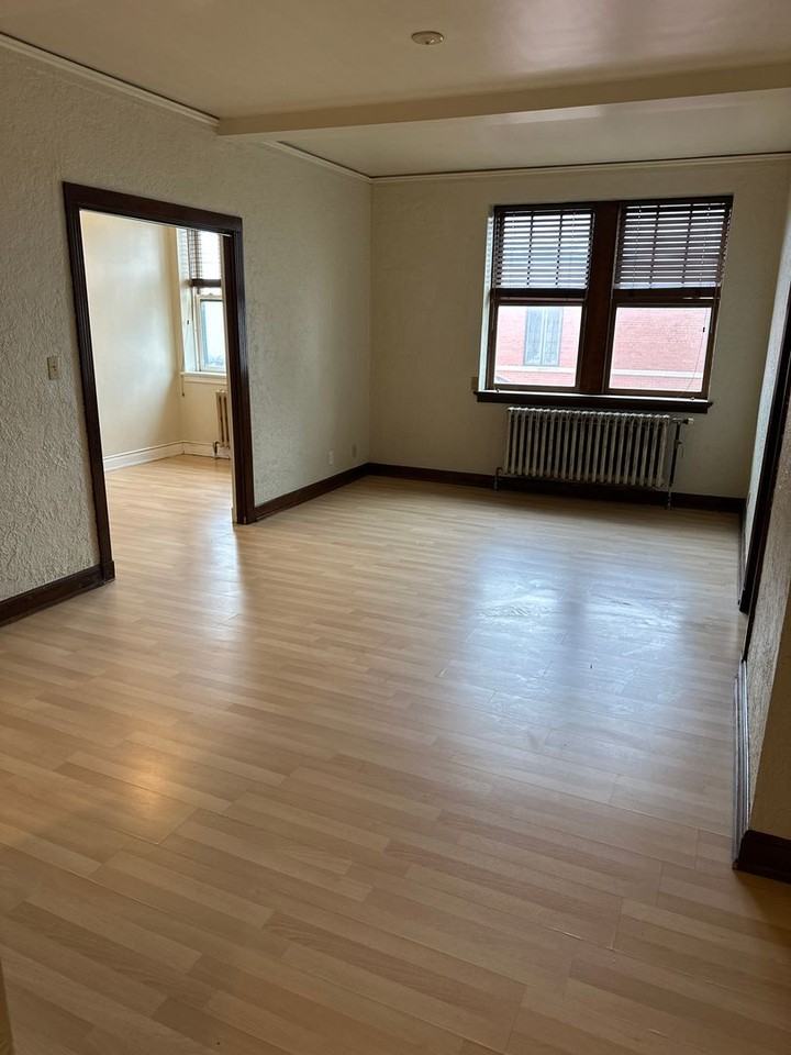 Ivers - Photo 3 of 17