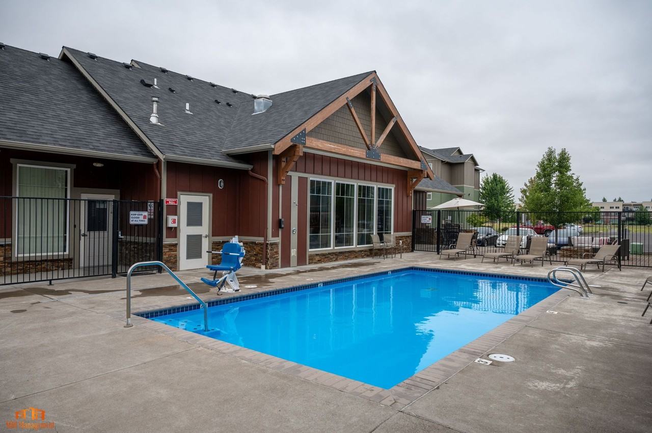 300 Boulder Falls Dr - Photo 3 of 39