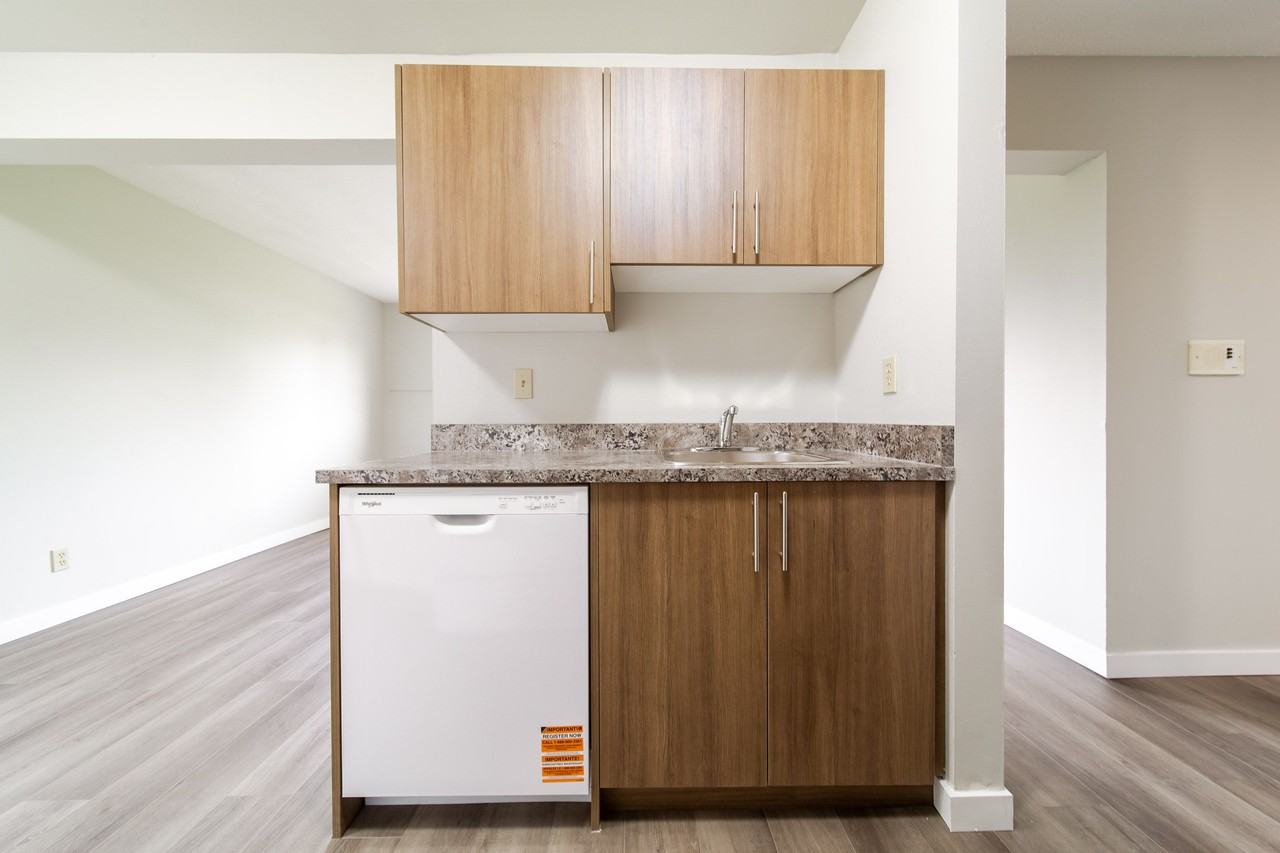 3415 106 Avenue Northwest - Photo 3 of 13