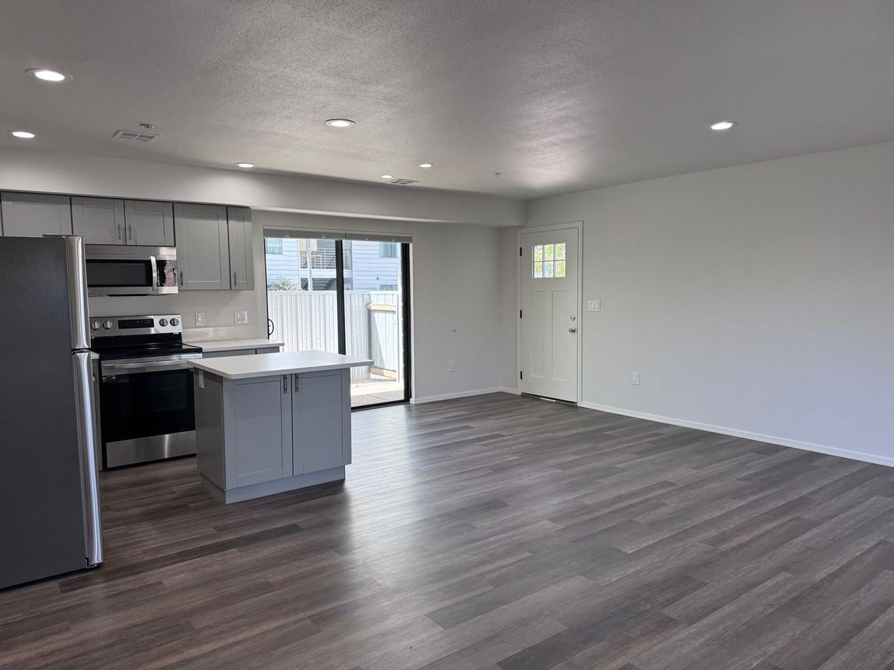 920 Shoofly St - Photo 3 of 34