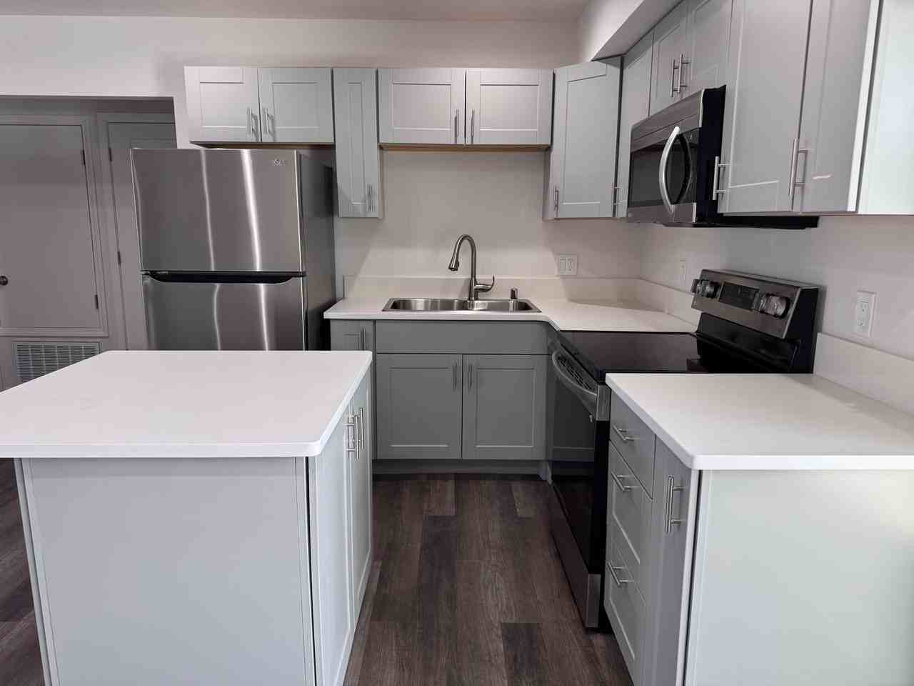 920 Shoofly St - Photo 5 of 34