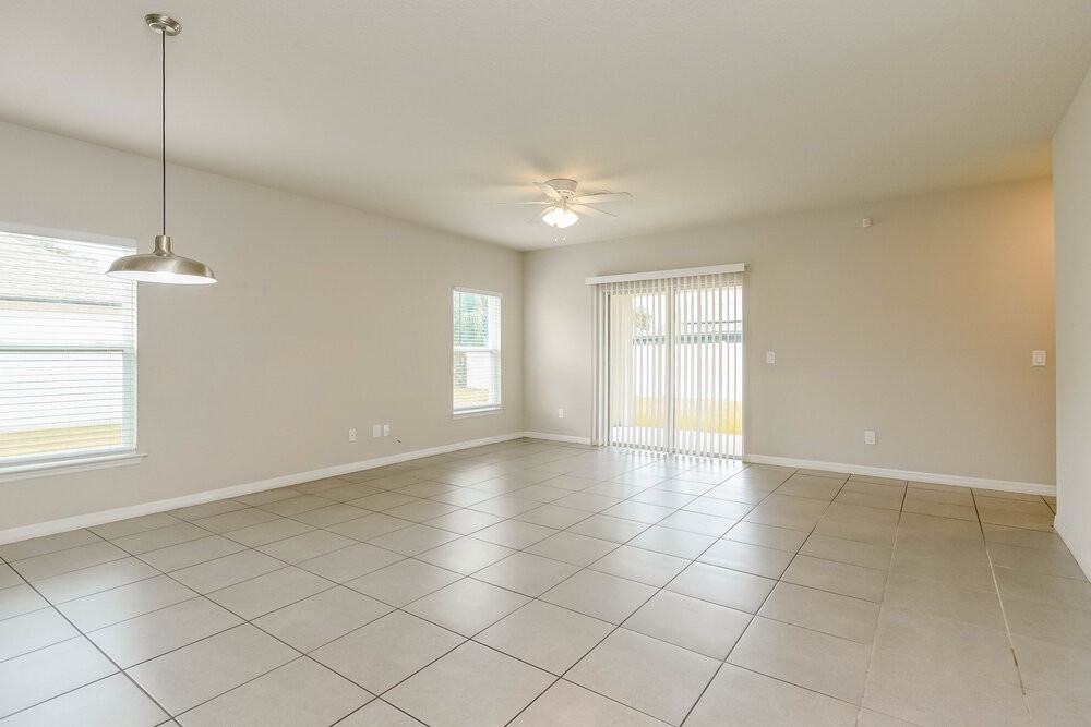 670 Basingstoke Ct - Photo 5 of 16