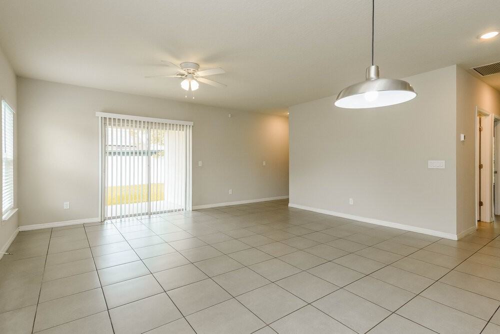 670 Basingstoke Ct - Photo 6 of 16