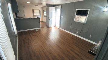 featured image of 570 Oak Ave