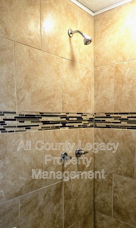 917 S Indian Creek Dr - Photo 7 of 8
