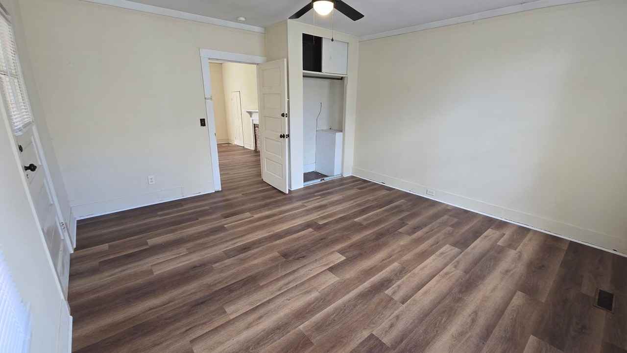 933 Texas Street - Photo 4 of 27