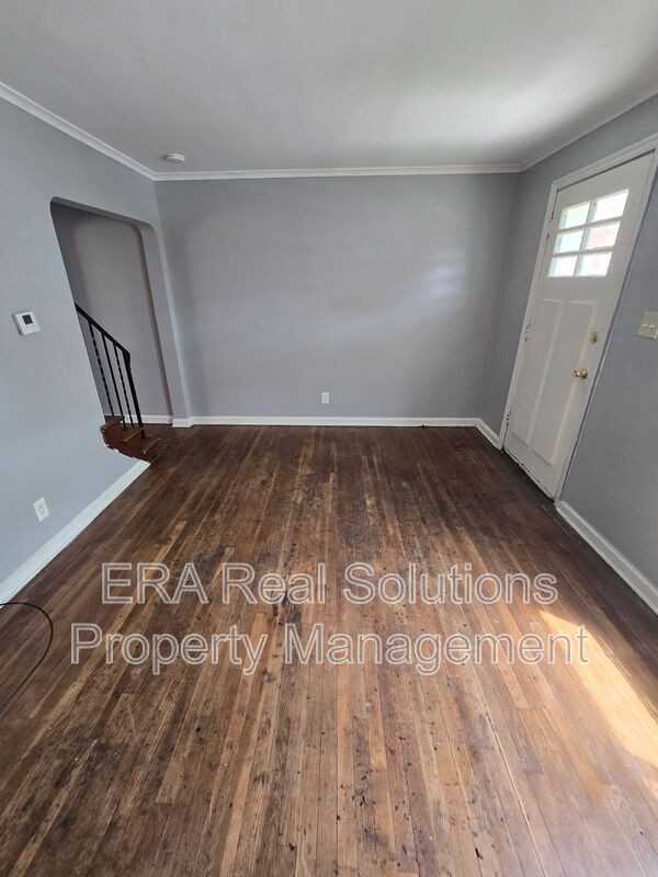 541 Seymour Ave - Photo 3 of 20