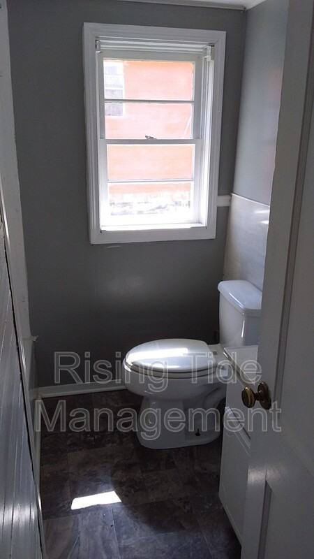 2284 Treadwell Rd - Photo 5 of 9