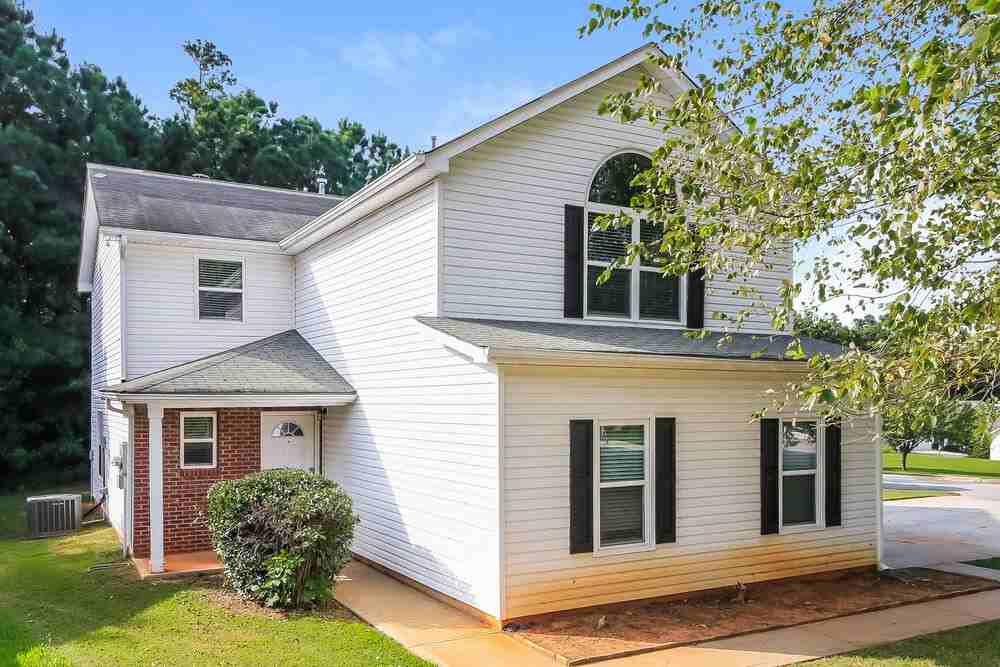 2962 Knoll View Pl - Photo 2 of 17