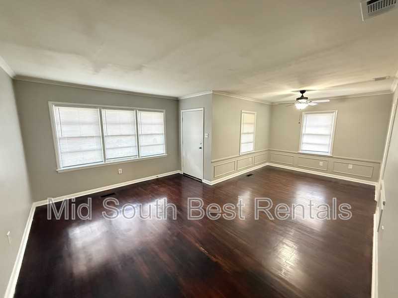 1630 Mount Moriah Road - Photo 3 of 12