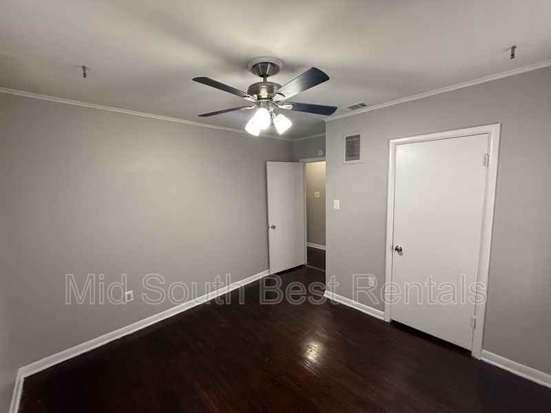 1630 Mount Moriah Road - Photo 5 of 12